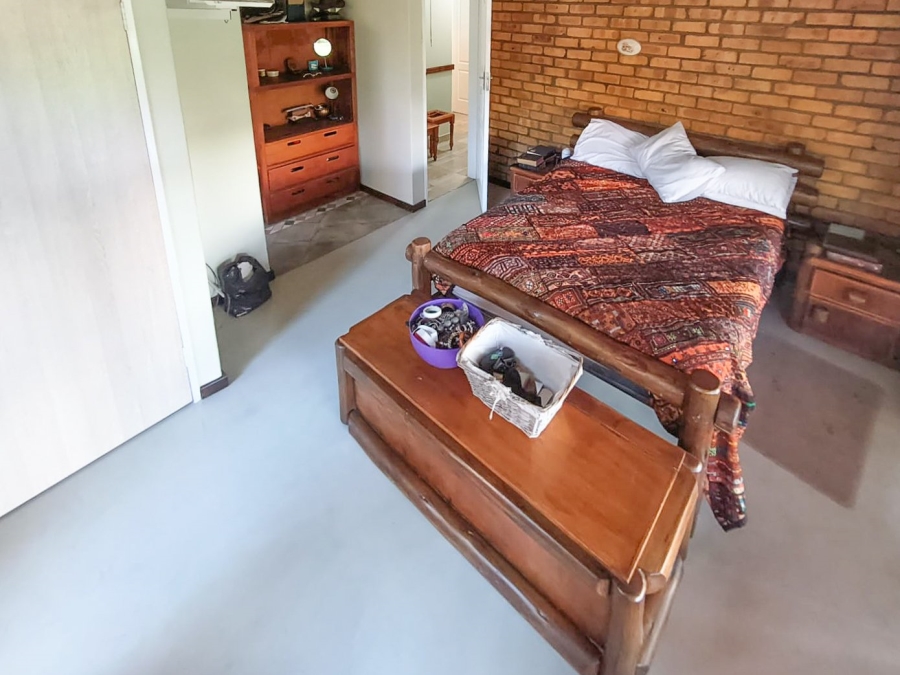 4 Bedroom Property for Sale in Viljoenskroon Free State